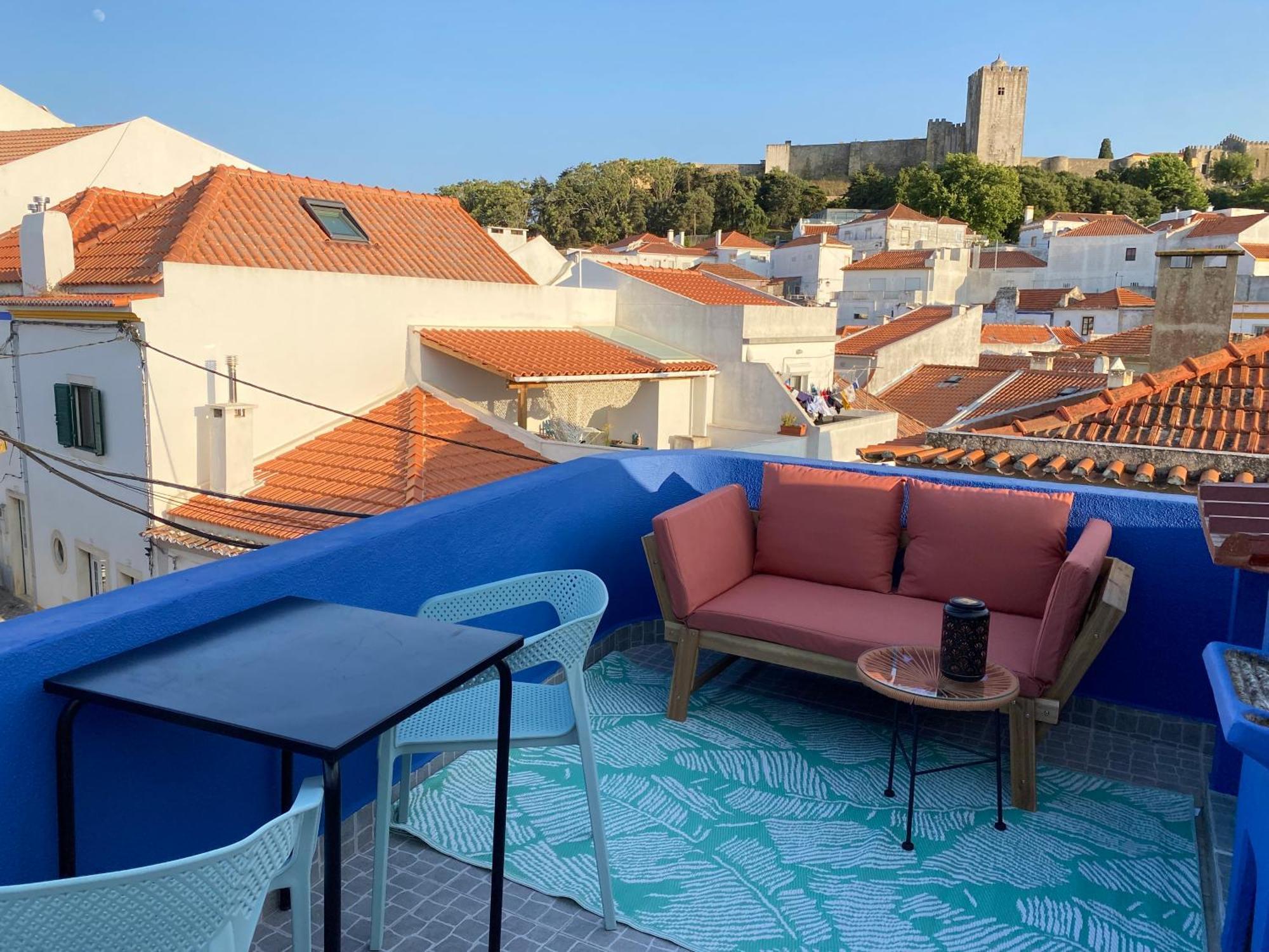 Downtown Terrace Apartment